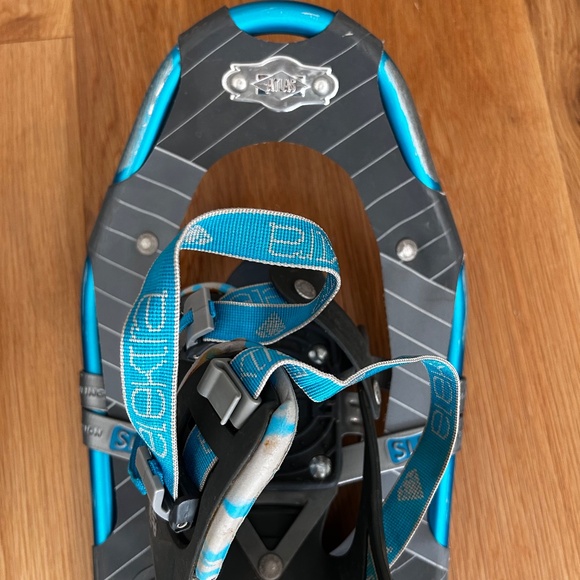Atlas Elektra 10 MTN 27 Women's Snowshoes - Aluminum Alloy Frame - 200 lb Load - Picture 3 of 8